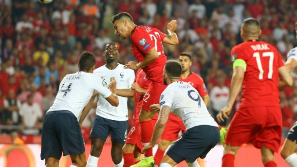 Türkiýäniň futbol ýygyndysy Fransiýadan üstün çykdy