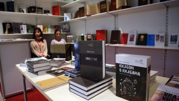 Karadağ_Podgoriçe_Kitap Fuarı_01.jpg