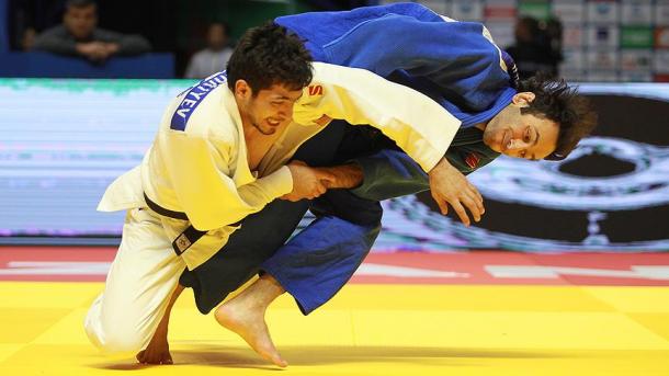 【カンタンな にほんごの ニュース】 明日、ハンガリーで世界柔道選手権がはじまる