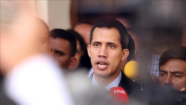 Venezuelë – Guaidos i ndalohet funksionet publike për 15 vjet, dyshohet për korrupsion