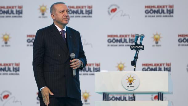 Erdogan predstavio program AK Partije uoči lokalnih izbora