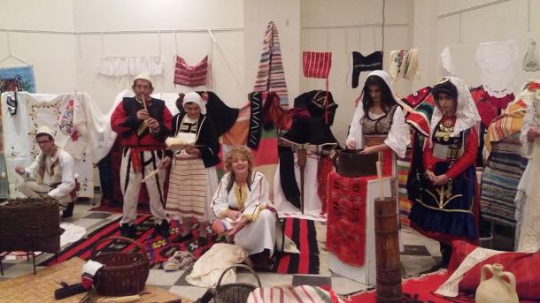 Veshjet popullore prezantojnë fuqishëm kulturën e një populli