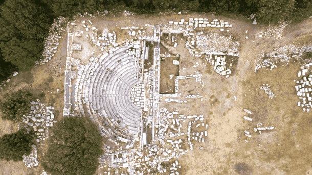 Anadoluda ilk sənətkarlar birliyinin qurulduğu antik Teos şəhəri (audio)