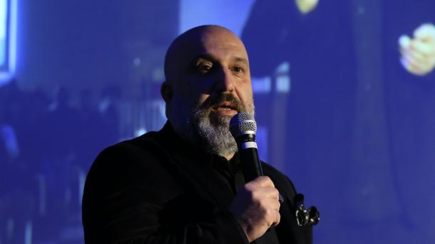 Orhan Osmanog'lu, bobokaloni Abdul Hamid xonni tushuntirdi...