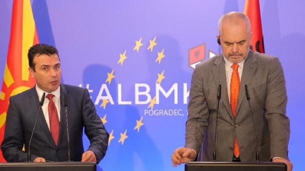Zaev: Ligji për gjuhën shqipe aprovohet në fund të janarit 2018