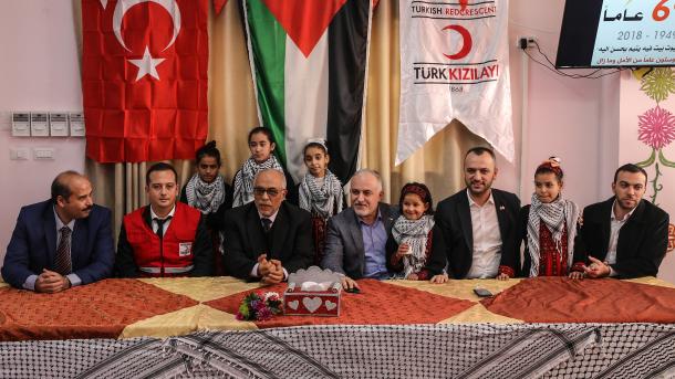 قىزىلئاي جەمئىيىتى غەززەدىكى دوختۇرخانىلارغا دورا ياردەم قىلدى