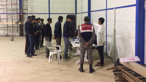 ترکی: غیر قانونی پاکستانی تارکین وطن کی بھاگنے کی کوشش ناکام،جینڈرمیری نے دھر لیا