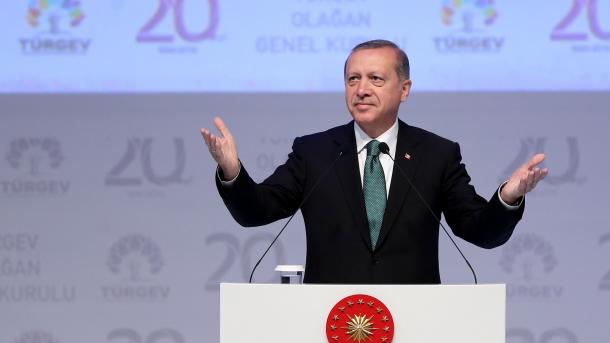 Erdogan: Mladi padaju u zamku terorističkih organizacija jer nisu shvatili suštinu vjere