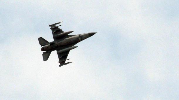 F-16 ტიპის საბრძოლო თვითმფრინავი ნევადას შტატში ჩამოვარდა