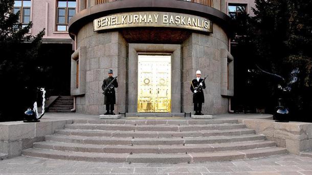 Turqi-149 gjeneral përjashtohen nga Forcat e Armatosura të Turqisë