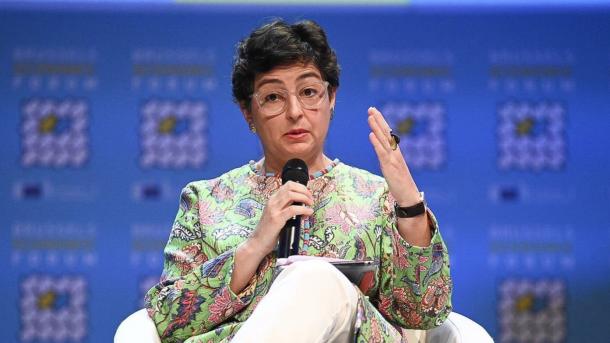 Espanha: novamente há mais mulheres do que homens no gabinete de Sánchez