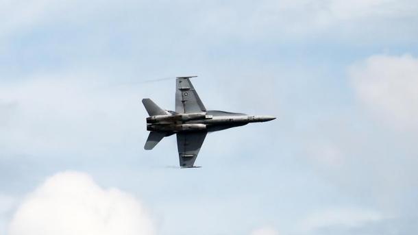 Bombardean 52 blancos del DAESH en el norte de Siria