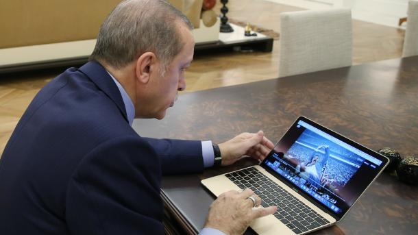 Erdoan votoi për fotografitë më të mira të vitit të AA