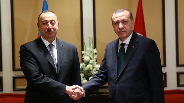 Presidenti Erdogan bisedon me Presidentin e Azerbajxhanit, Ilham Aliyev
