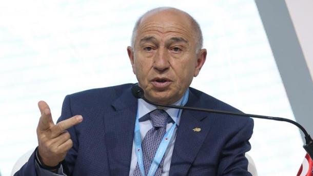 Turquie: Les hommes d'affaires appellent à se "focaliser sur l'économie"
