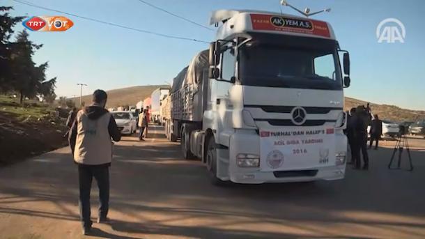 33 maune me ndihma humanitare kalojnë portën kufitare të Turqisë