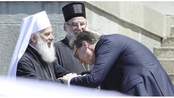 Aleksandar Vuçiç_sırp ortodoks kilisesi patriği iriney.jpg
