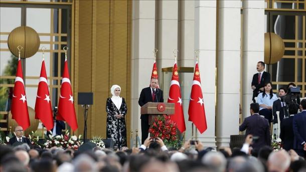د ترکیې ولسمشر رجب طیب اردوغان د لوړې په کولو سره خپل دنده رسمآ پیل کړه