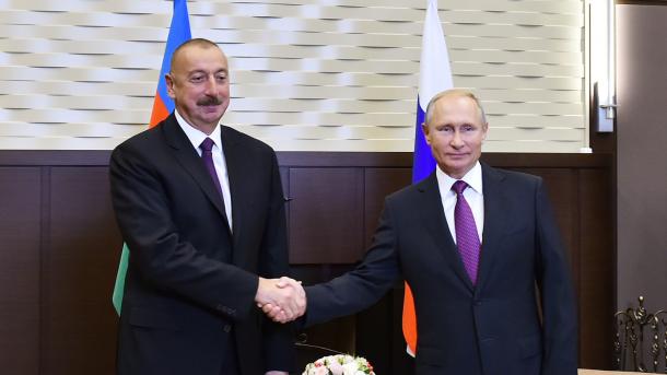 Путин Aзәрбaйҗaн илбaшы Илһaм Aлийeвны кaбул иттe