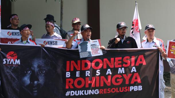 Jakarta : Manifestation devant l'ambassade du Myanmar pour soutenir les musulmans Rohingyas