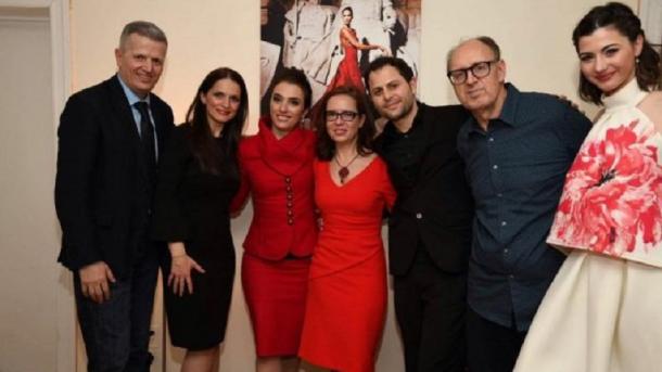 SHBA – Ermonela Jaho mbledh bashkë shqiptarët e famshëm në diasporë