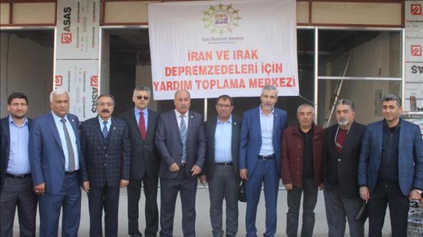 کمپین جمع آوری کمکهای مردمی به زلزله زدگان ایران در وان ترکیه