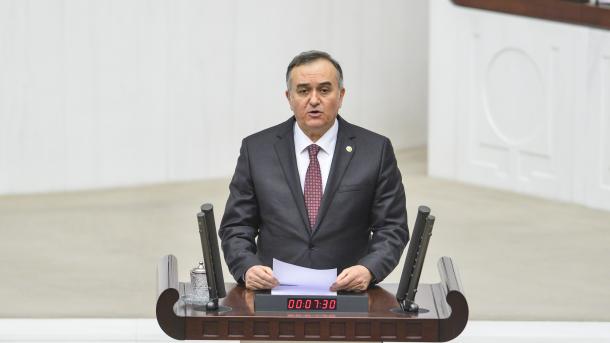 Erkan Akçay.jpg