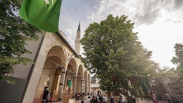 Sarajevë - Xhamia e Husrev Beut, simboli i qytetit