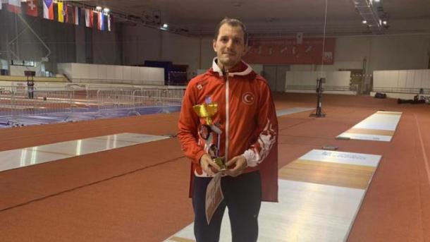 Турецкий фехтовальщик Мартино Минуто завоевал золотую медаль на Чемпионате Сателлит в Братиславе