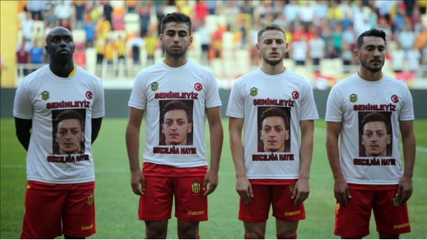 Timu ya Yeni Malatyaspor yamuunga mkono Mesut Özil