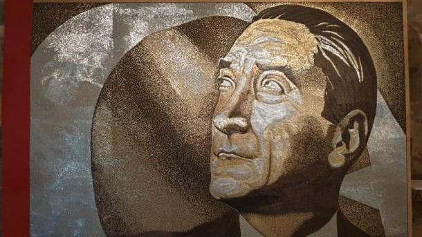 arnavut sanatçı Saimir Strati 250 bin vidayla Atatürk portresi yaptı 02.jpg
