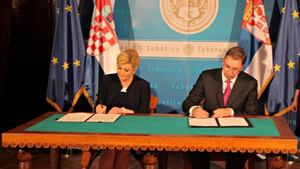 Serbia dhe Kroacia nënshkruajnë deklaratën për përmirësimin e marrëdhënieve