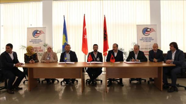 Shkollat e FETO-s në Ballkan i kanë zënë ethet