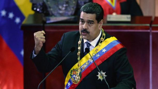 Maduro anuncia cierre de embajada y consulados de Venezuela en EEUU