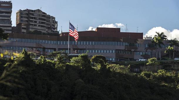 ShBA-ja tërheq personelin e shkallës së dytë nga ambasada dhe konsullatat në Venezuelë