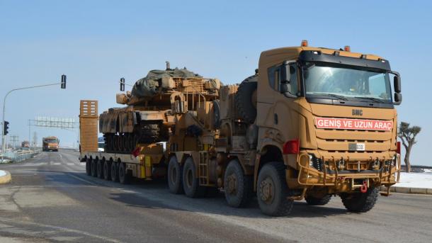 Turki Hantar Kereta Kebal Bagi Mengukuhkan Unit Ketenteraan di Sempadan Syria