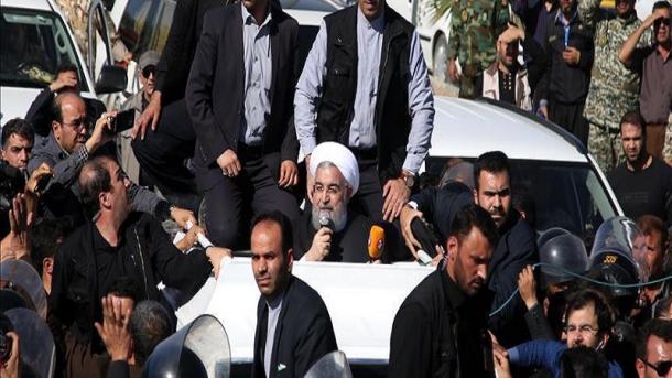 روحانی از مناطق زلزله زده غرب ایران بازدید کرد