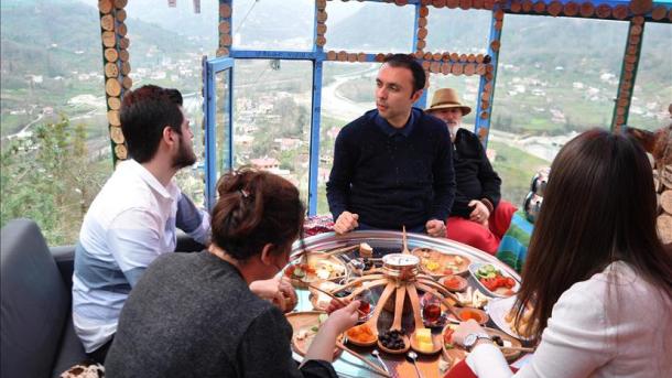 Turquie : La maison dans l’arbre émerveille les touristes