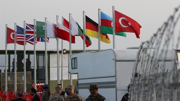 В Измире проходят военные учения "Эфес-2016"