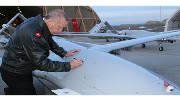 Les drones armés et non-armés spécifiques de fabrication turque