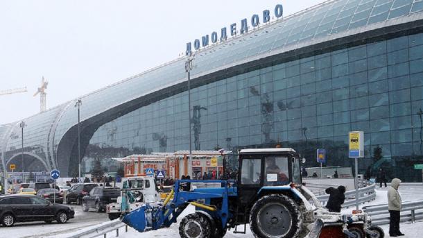 Пассажирский самолет пропал с радаров сразу после взлета из московского аэропорта Домодедово