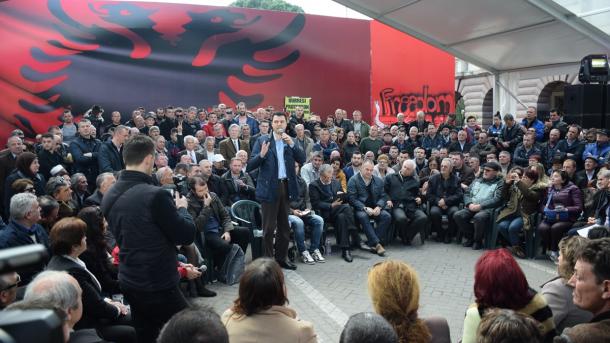 Shqipëri – Opozita paralajmëron përshkallëzim të protestës