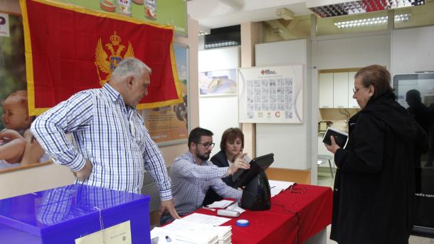 Otvorena birališta u Crnoj Gori, građani biraju novog predsednika