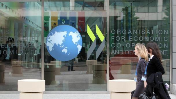 OECD: Ekonomia botërore është gati për një rënie të butë
