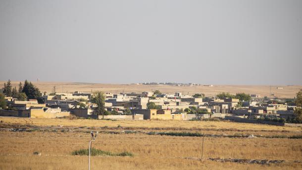 Organizata terroriste YPG/PKK vazhdon prezencën në kufirin me Turqinë