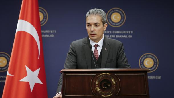 Turquia reage ao apelo da Liga Árabe para a retirada de suas forças de Afrin