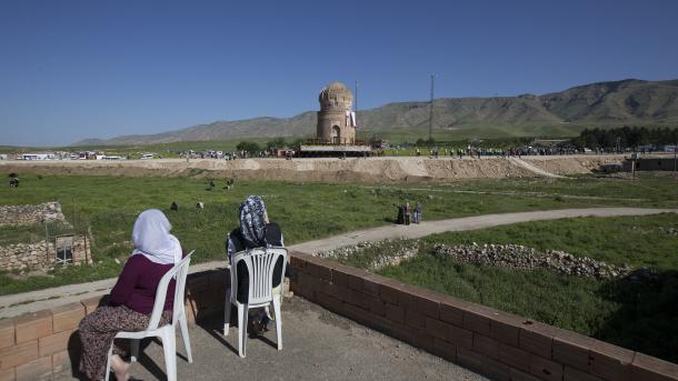 tarihi turbe tasindi 2.jpg