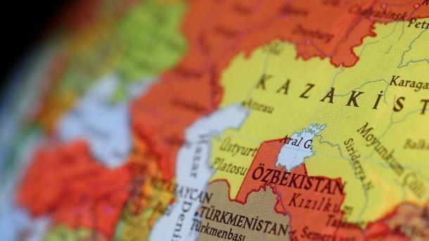 qazaqistan iqtisadiy jehette güllinishni dawamlashturmaqta