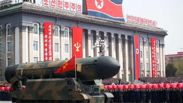 Kim Jong Un urdhëron prodhimin e më shumë raketave ndërkontinentale