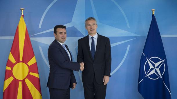 Zaev: Ftesa për anëtarësimin në NATO një ditë historike për Maqedoninë